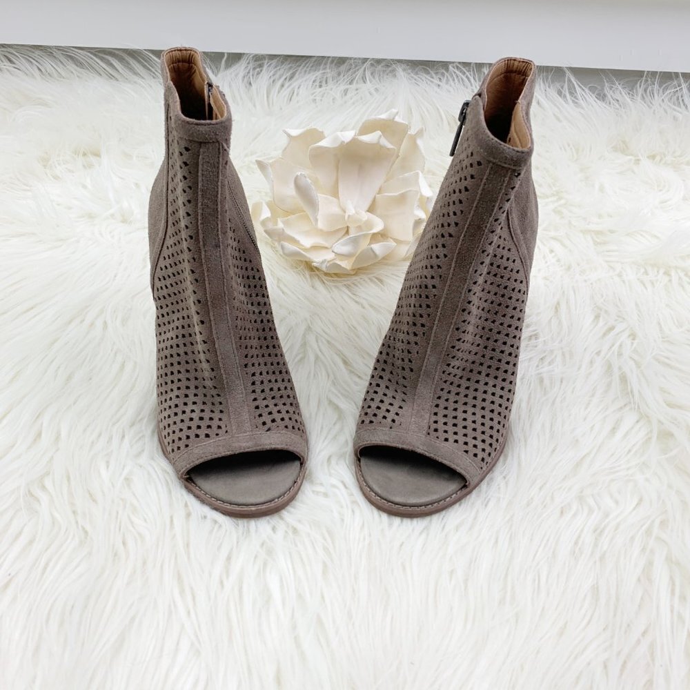 Lucky Brand "Lakyn" Taupe Perforated Peep Toe Ankle Boots/Booties Women's Size 9